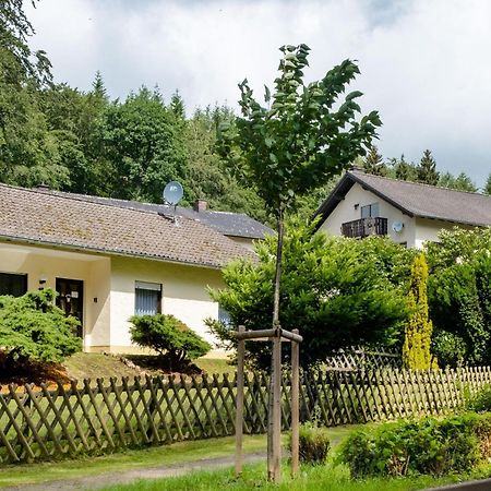 Idyllic Bungalow In Feusdorf With Forest View Zewnętrze zdjęcie