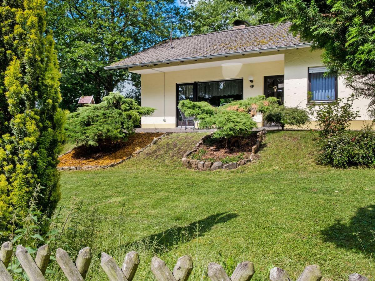 Idyllic Bungalow In Feusdorf With Forest View Zewnętrze zdjęcie