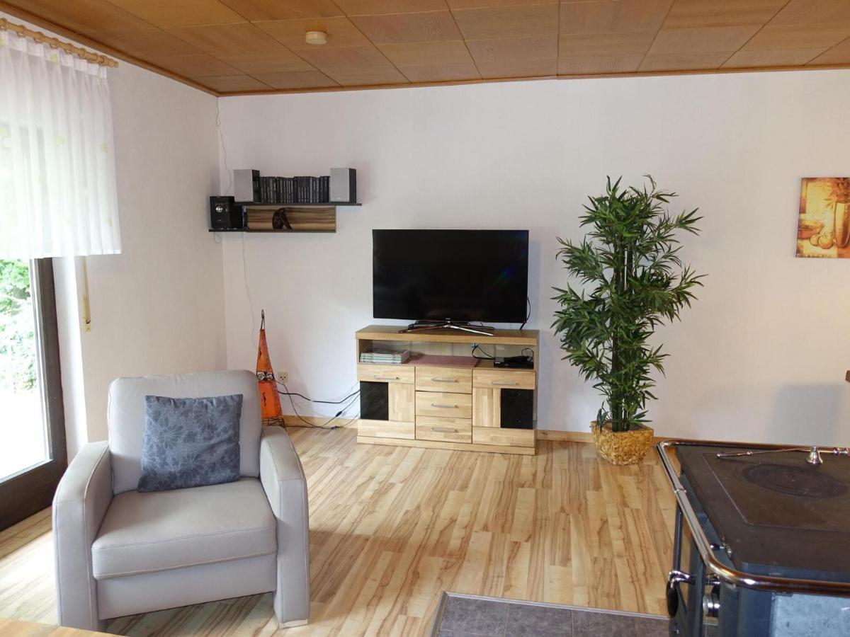 Idyllic Bungalow In Feusdorf With Forest View Zewnętrze zdjęcie