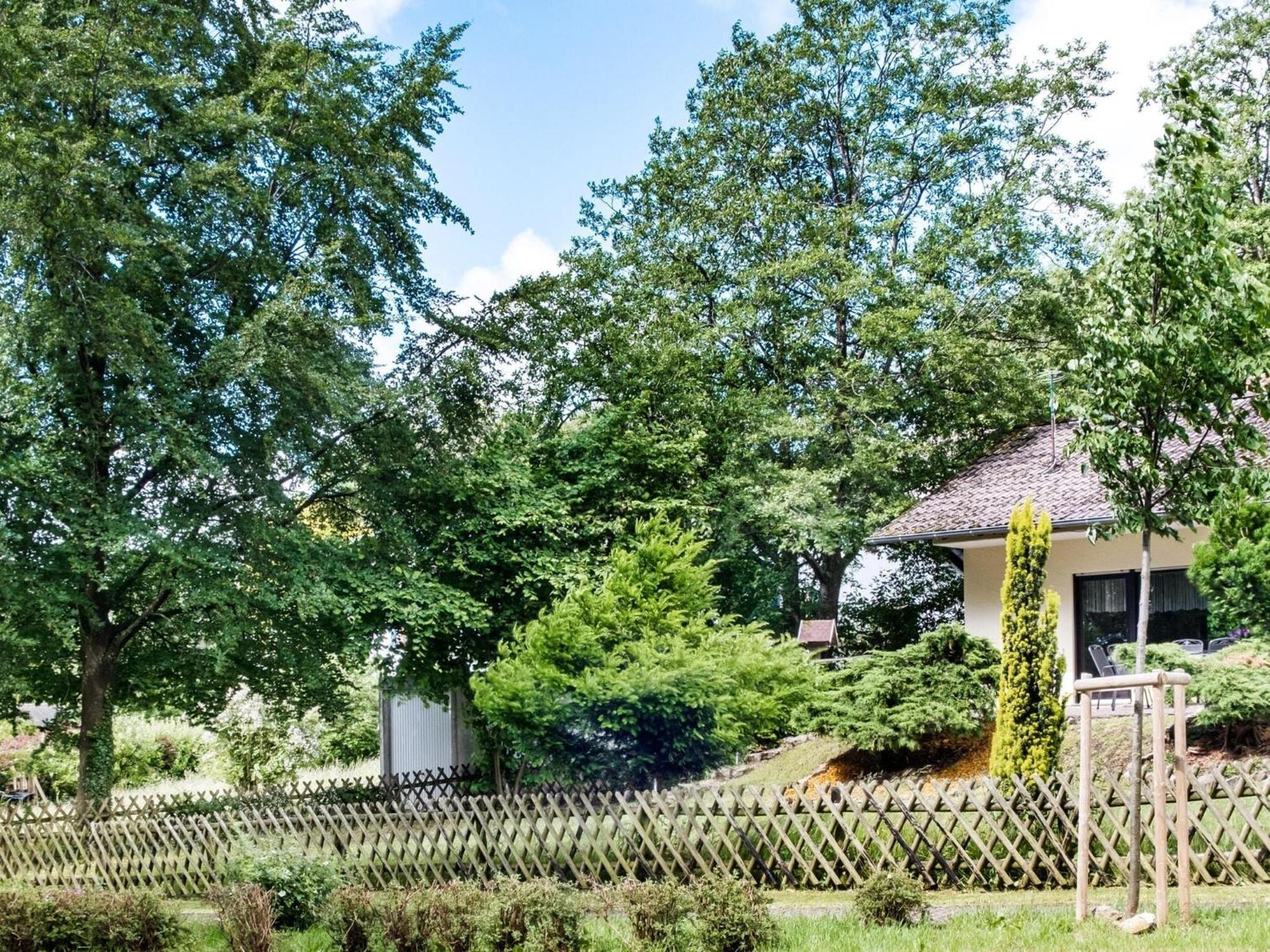 Idyllic Bungalow In Feusdorf With Forest View Zewnętrze zdjęcie